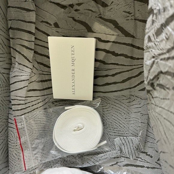 Alexander McQueen Men's Oversized Leather Platform Sneakers - 42(9) - White/Blue - Picture 7 of 8